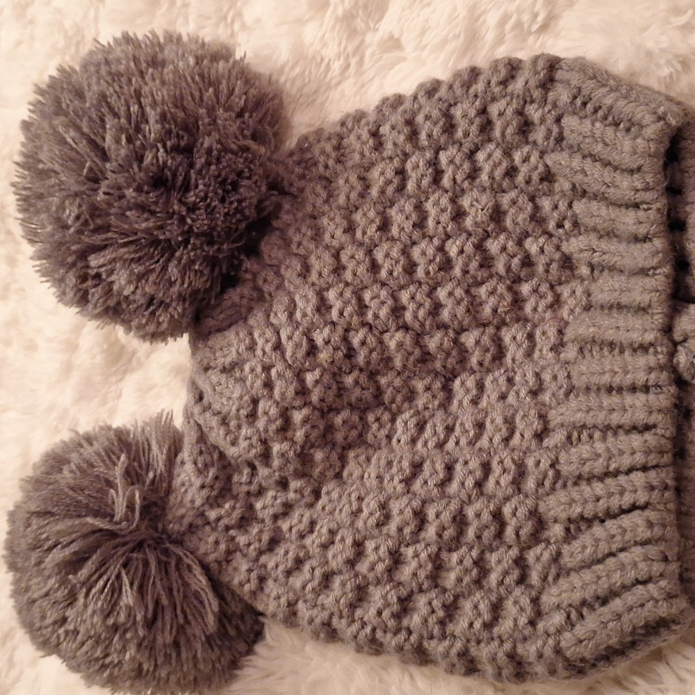 Pre-owned Cute Grey Winter Beanie